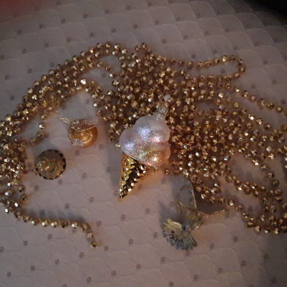 Ice Cream Cone, Angel, Humming Bird, Bell Ornaments & 18' Gold Faceted Garland - Picture 2 of 6